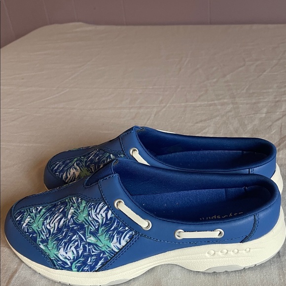 Kids Blue Slip-On Active Shoes - Picture 2 of 7